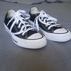 Excellent Condition Black Converse